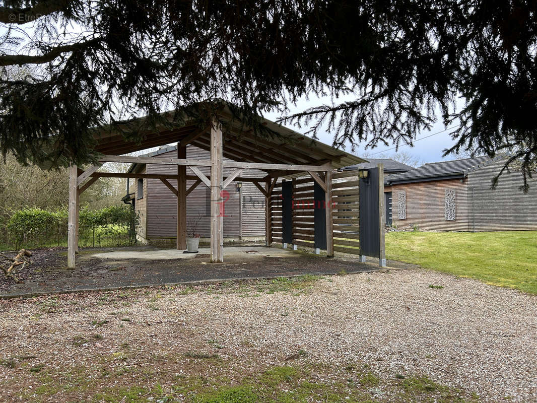 Maison à LE MELE-SUR-SARTHE