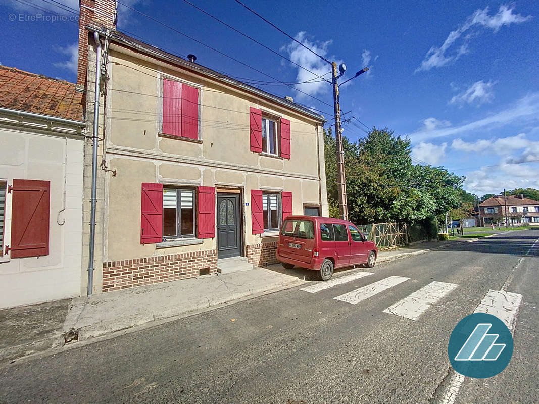 Maison à FONTAINE-SUR-SOMME