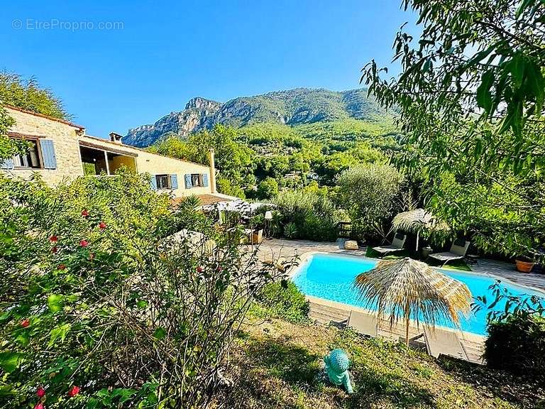 Maison à LE BAR-SUR-LOUP