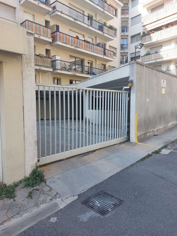 Parking à NICE