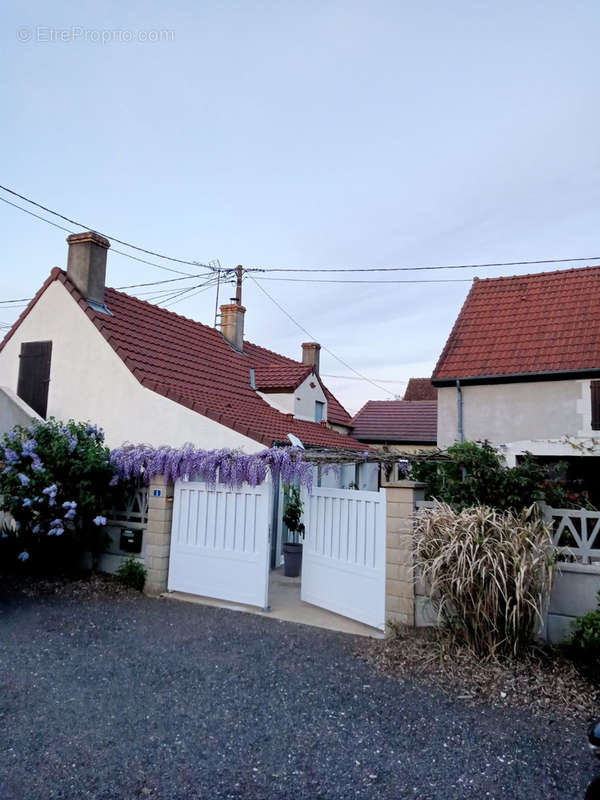 Maison à VARENNES-LES-NARCY