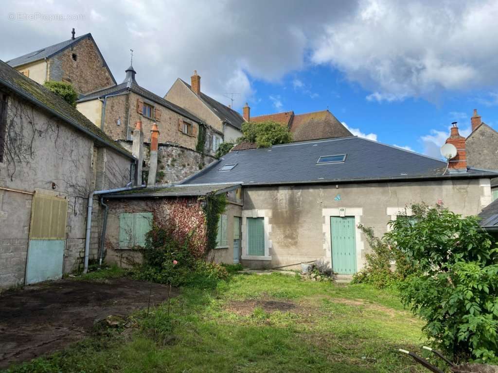 Maison à SAINT-SAULGE