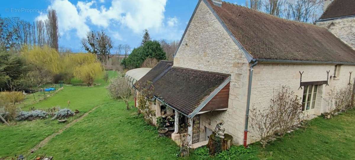 Maison à RHUIS