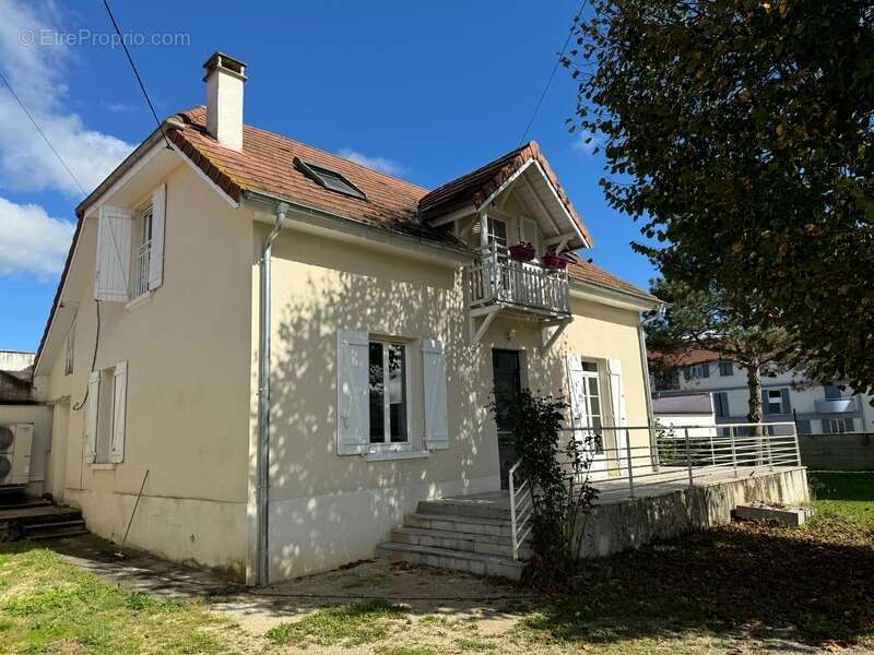 Maison à MORESTEL