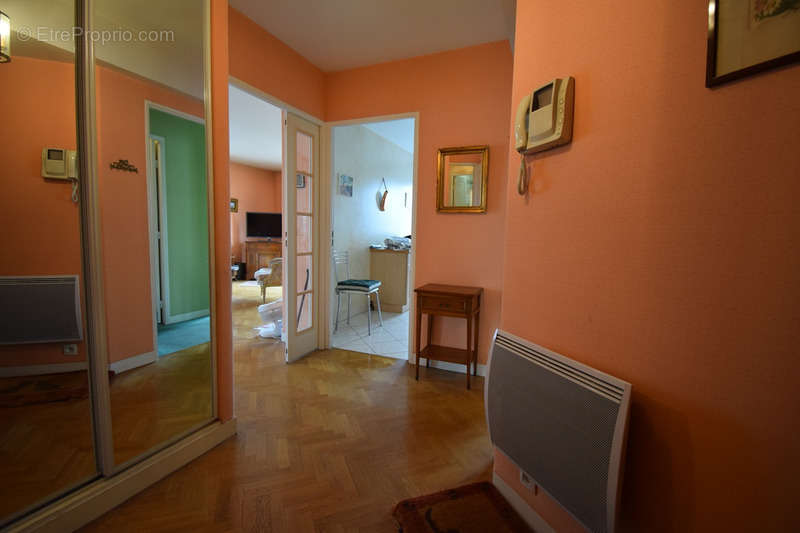 Appartement à SAINT-MAUR-DES-FOSSES