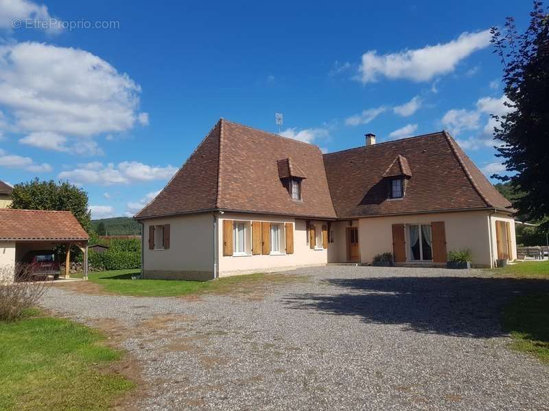 Maison à MONTIGNAC