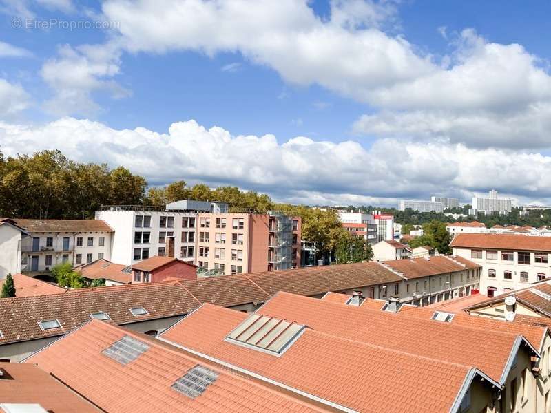 Appartement à LYON-9E