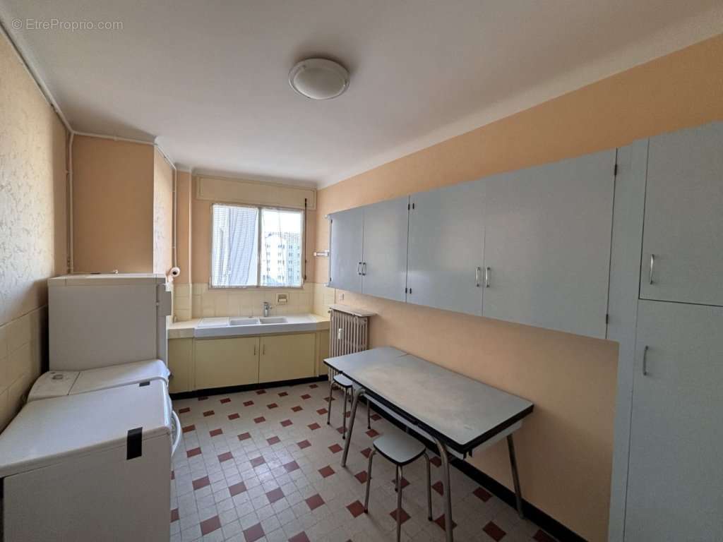 Appartement à LYON-7E