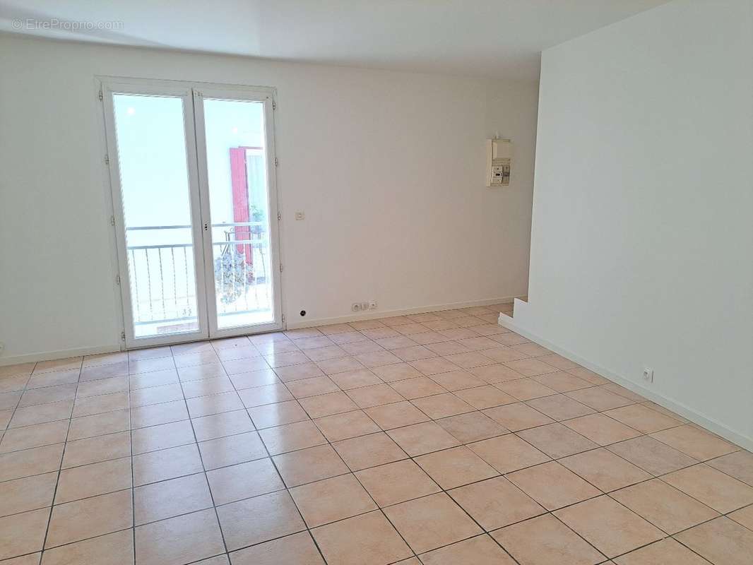 Appartement à MEZE