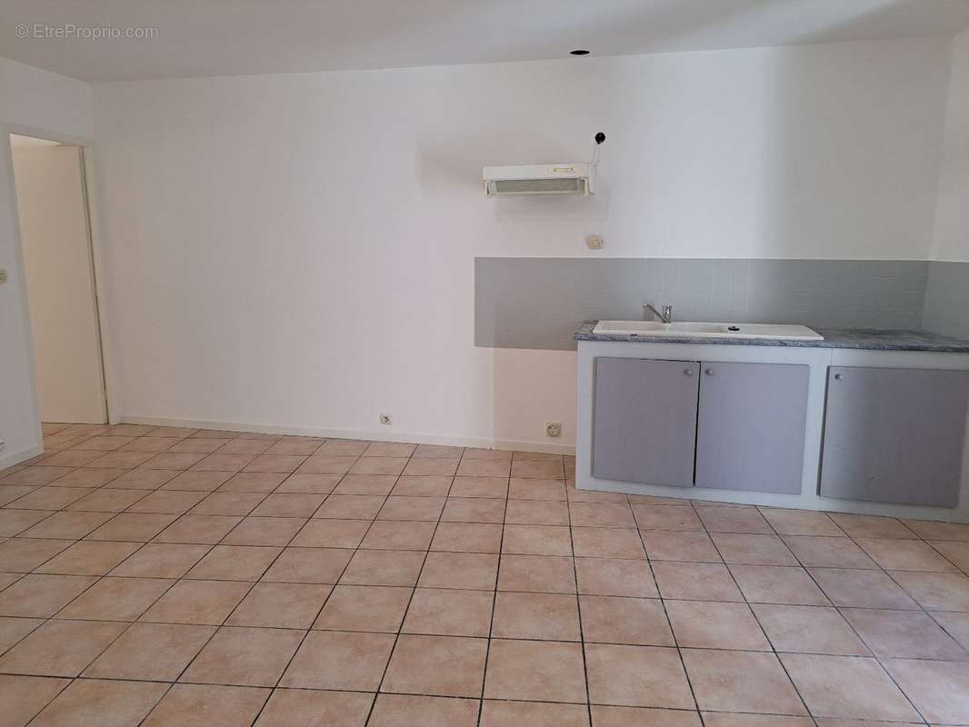 Appartement à MEZE