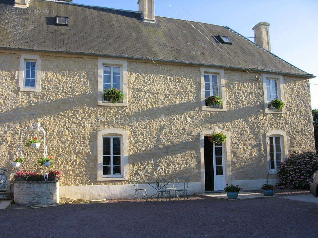 Maison à LE MOLAY-LITTRY