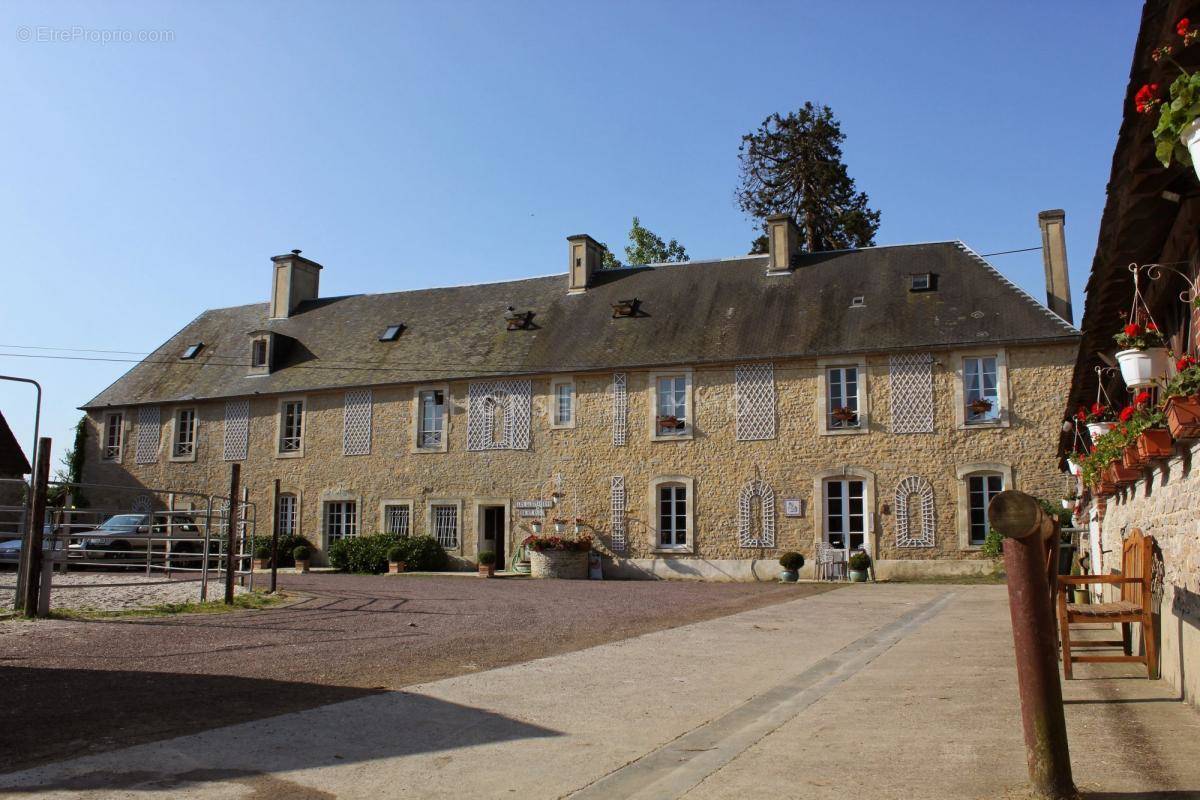 Maison à LE MOLAY-LITTRY