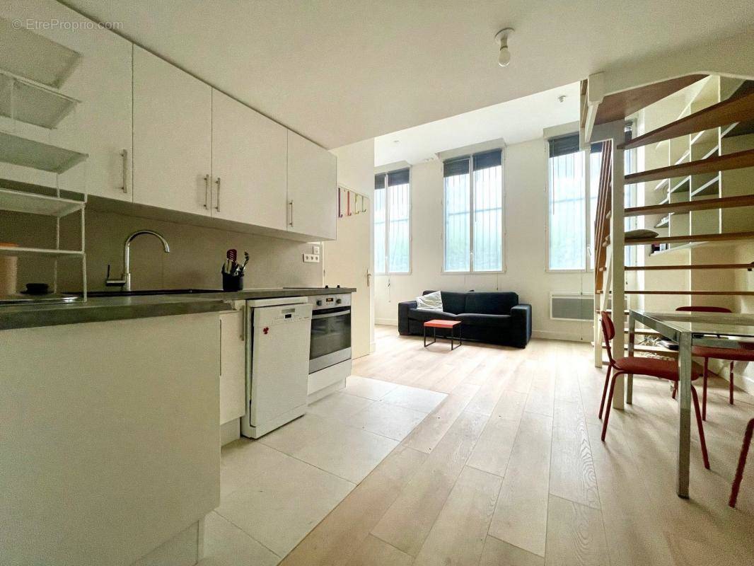 Appartement à PARIS-19E