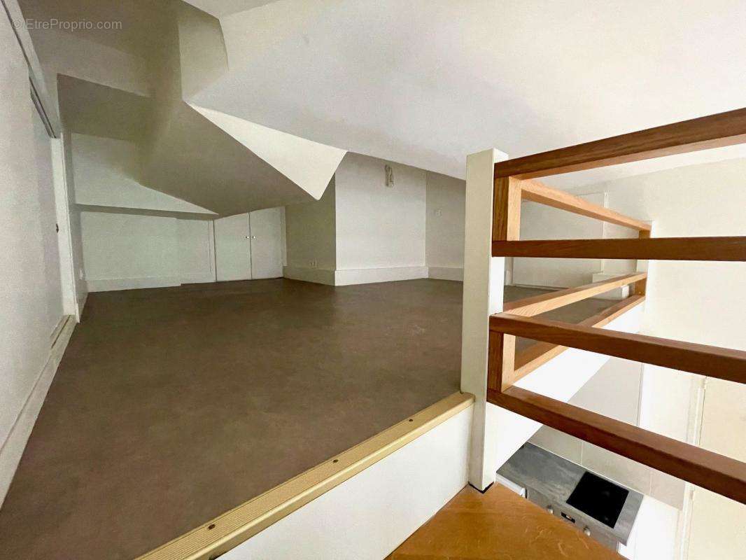 Appartement à PARIS-19E