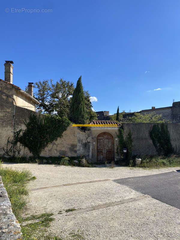 Maison à LA GARDE-ADHEMAR