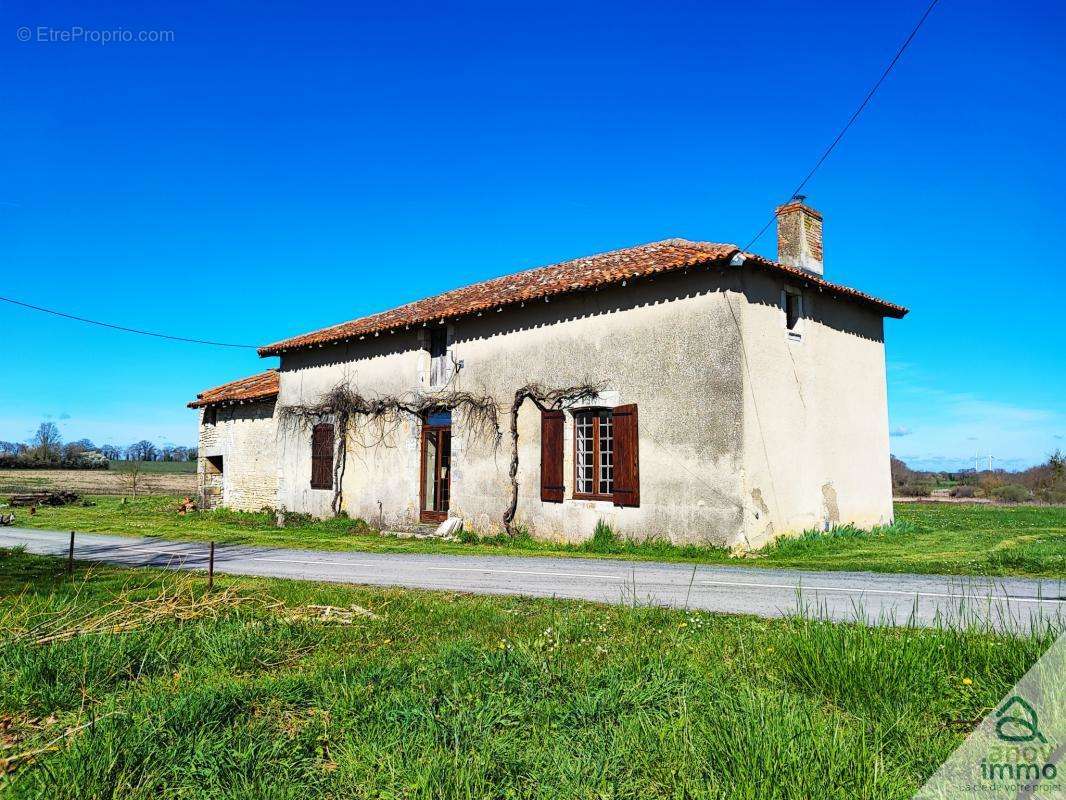 Maison à SAINT-MARTIN-L&#039;ARS