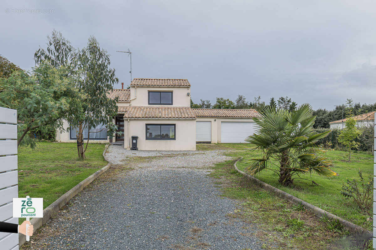 Maison à LAIROUX