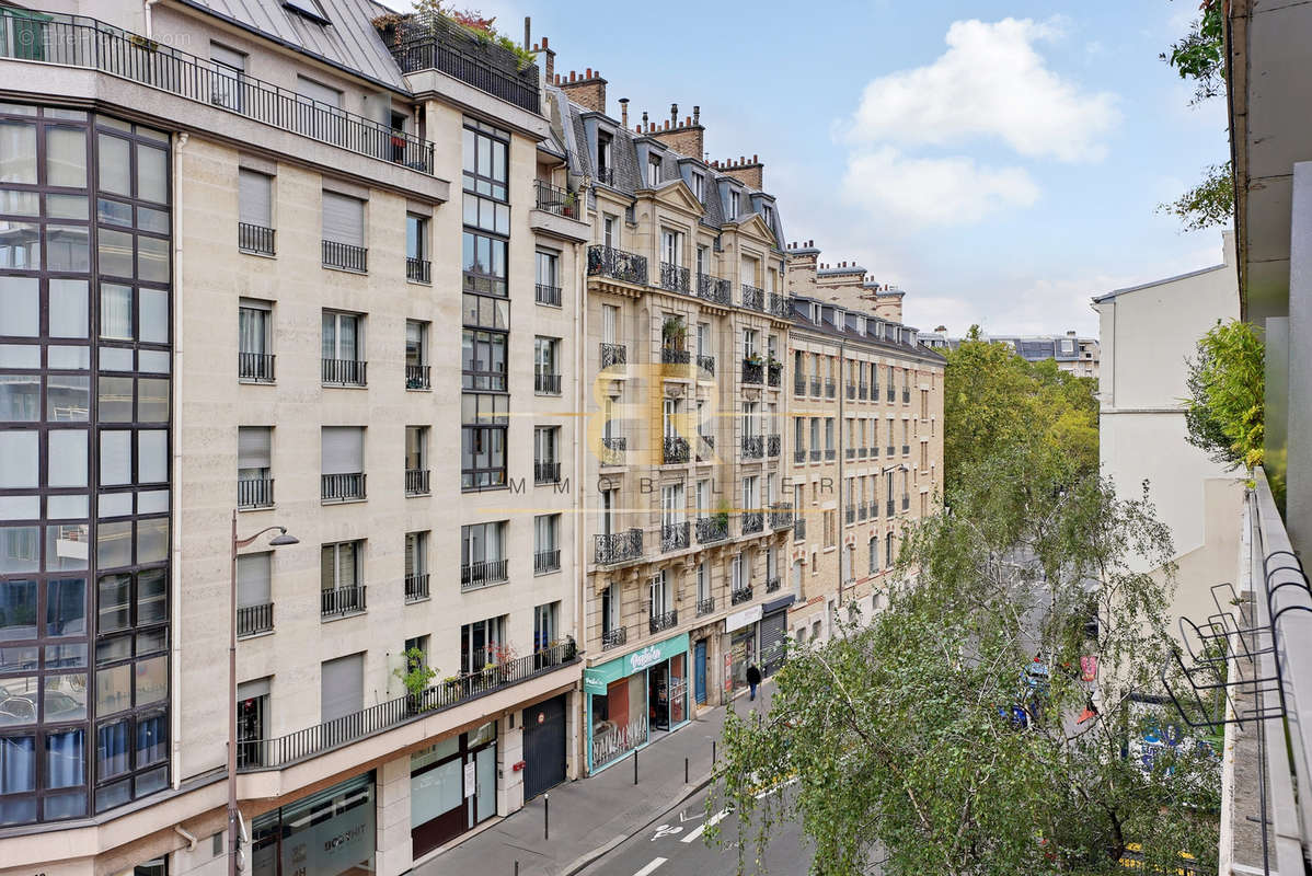 Appartement à PARIS-14E