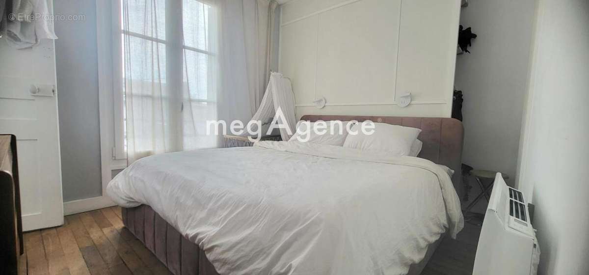 Appartement à PARIS-18E