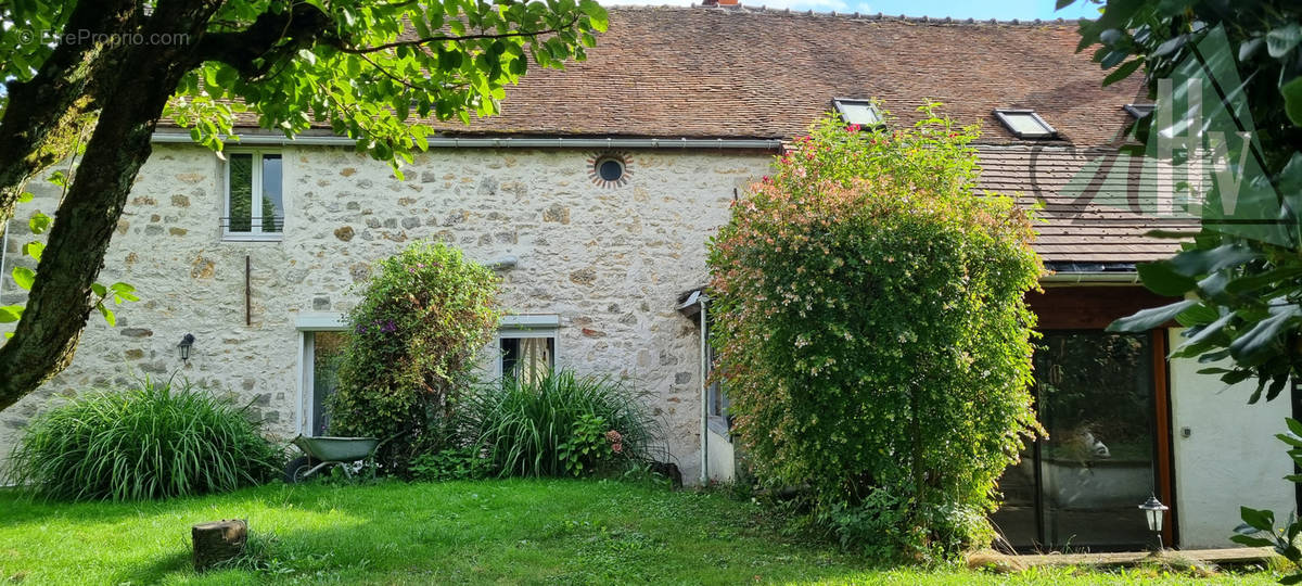 Maison à SOURDUN