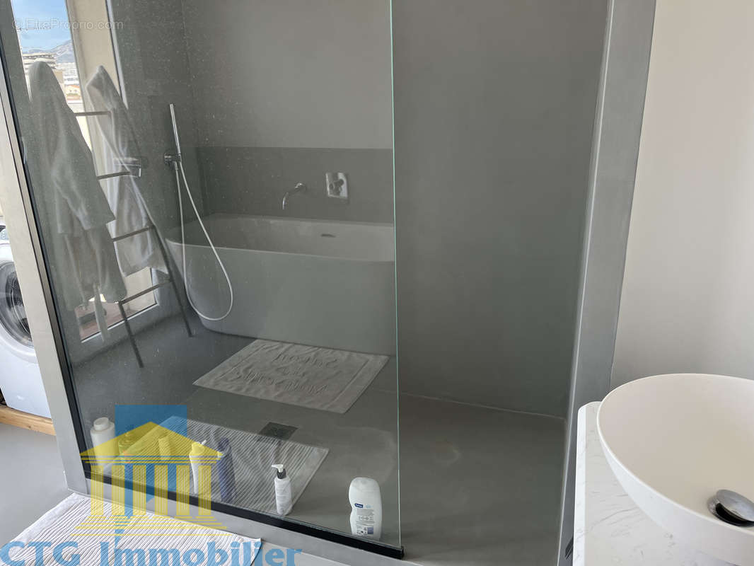 Appartement à MARSEILLE-8E