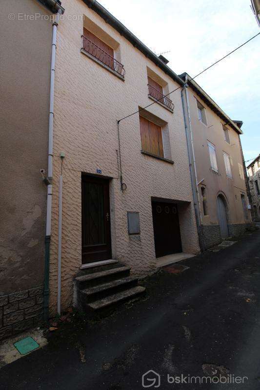 Maison à SAINT-JEAN-DU-BRUEL