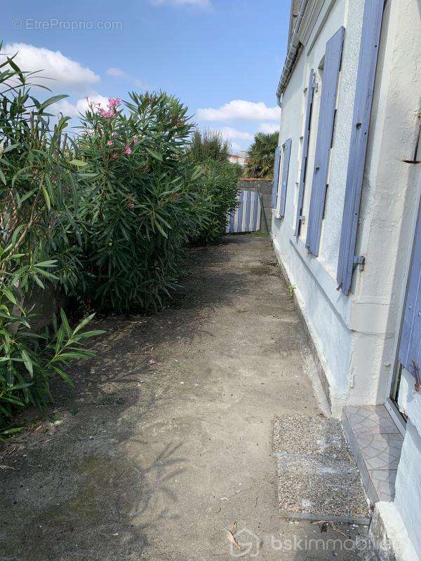 Maison à SAINT-NAZAIRE-SUR-CHARENTE