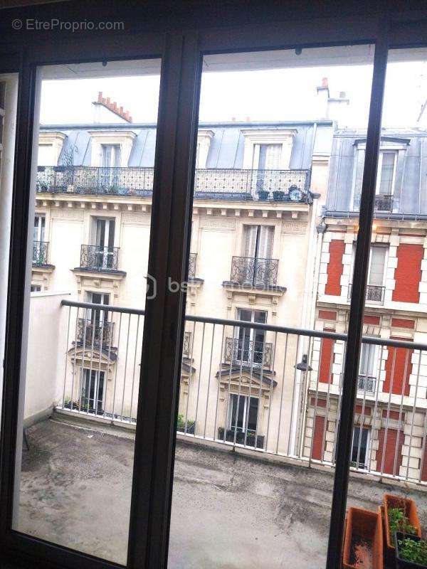 Appartement à PARIS-11E