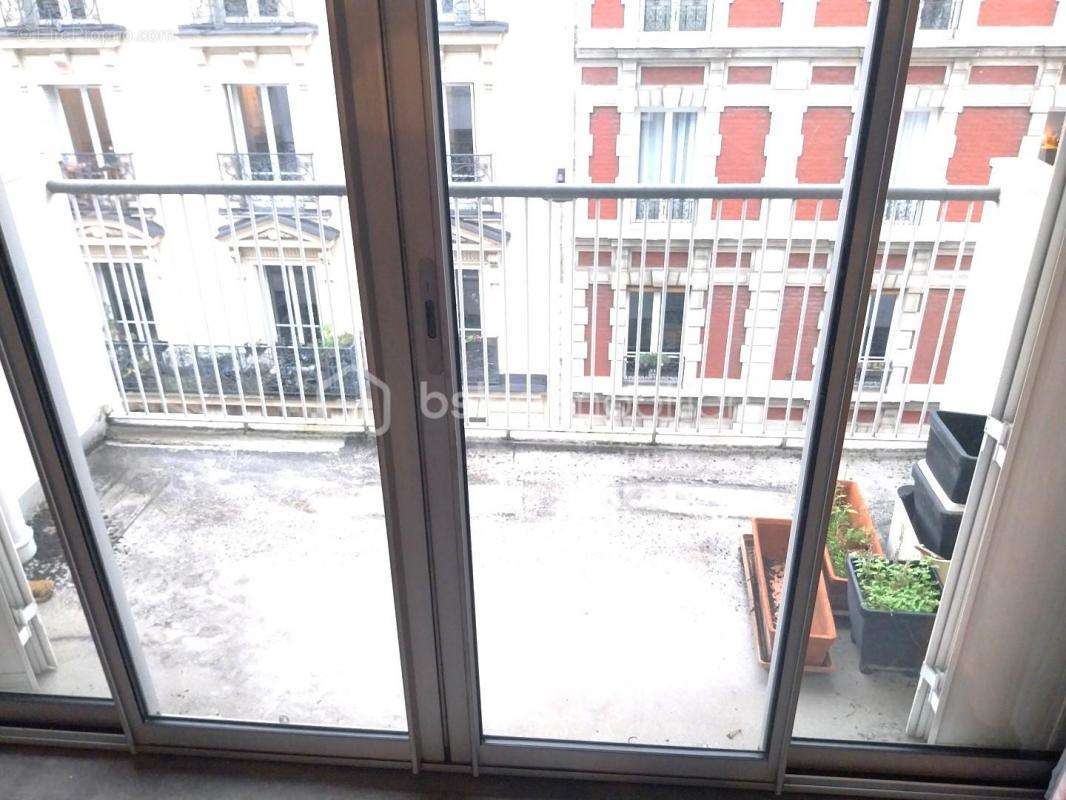 Appartement à PARIS-11E