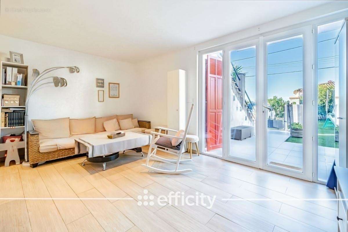 Appartement à CAGNES-SUR-MER