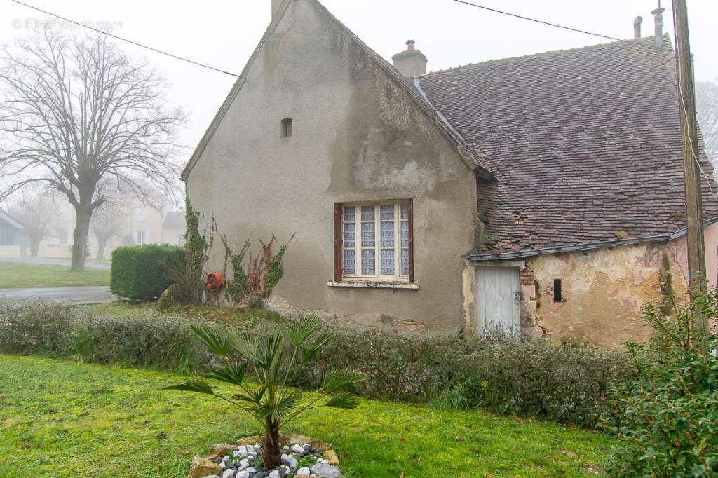 Maison à LURY-SUR-ARNON