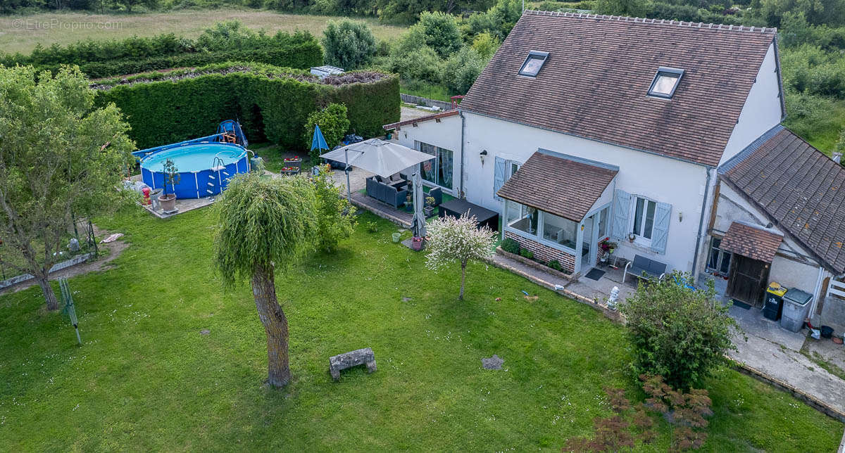 Maison à MERY-SUR-CHER