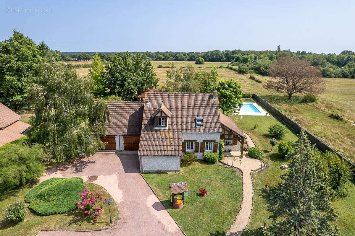 Maison à MERY-SUR-CHER