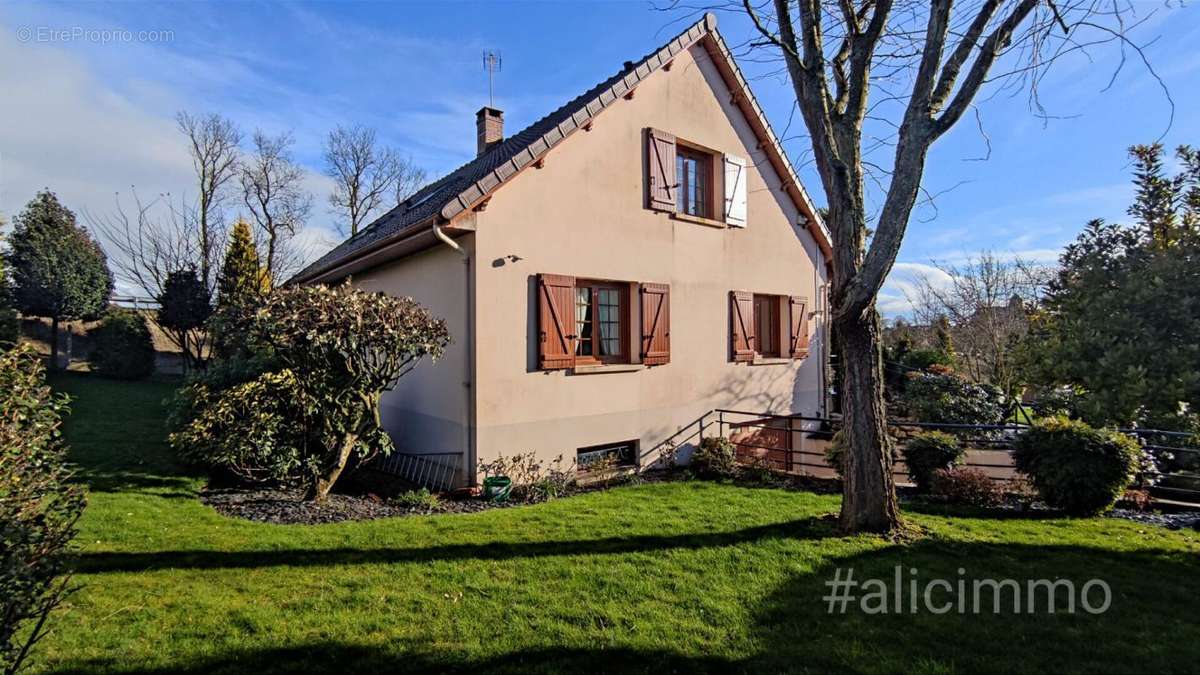 Maison à BARBONNE-FAYEL