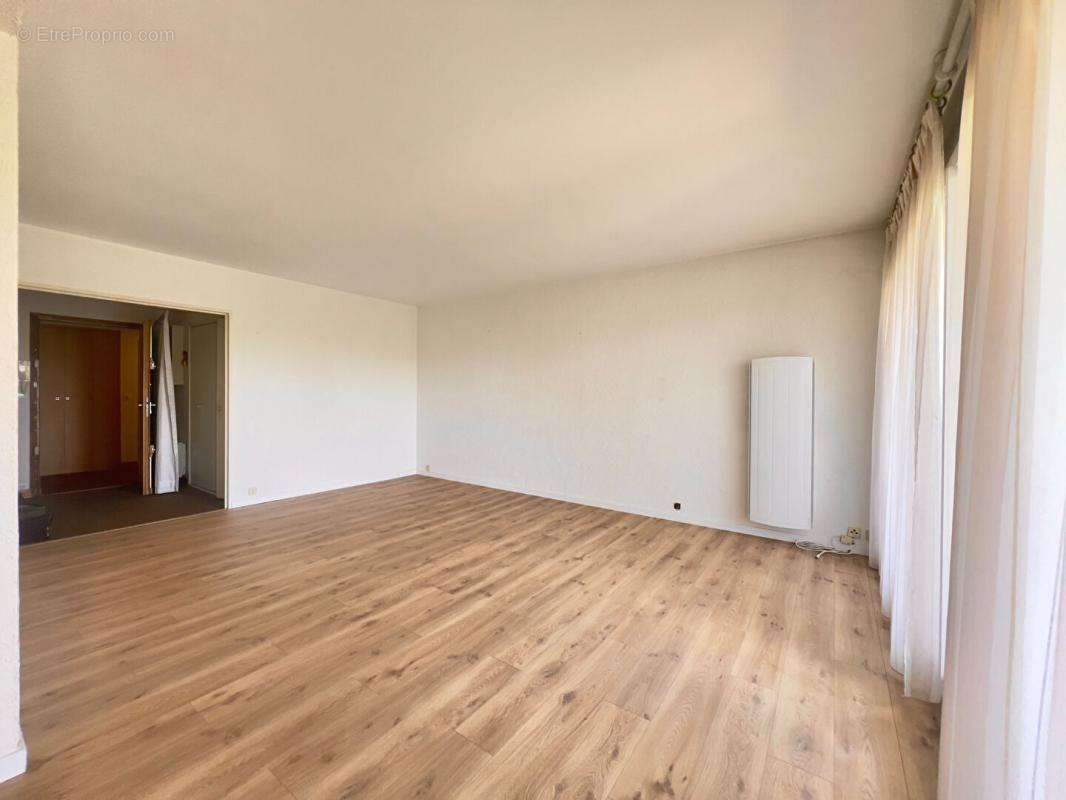 Appartement à SAINT-SEBASTIEN-SUR-LOIRE