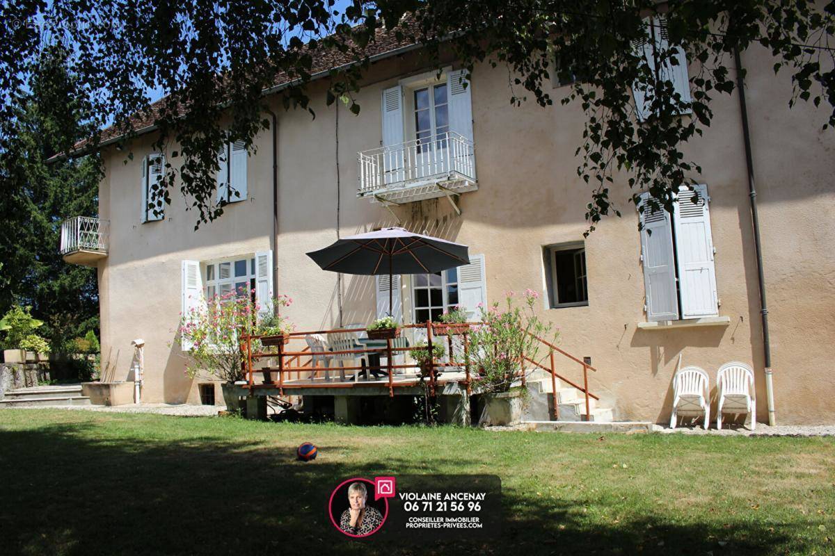 Maison à SAINT-GENIX-SUR-GUIERS