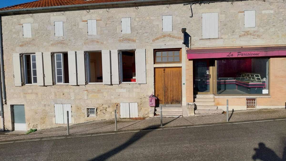 Maison à ESTILLAC