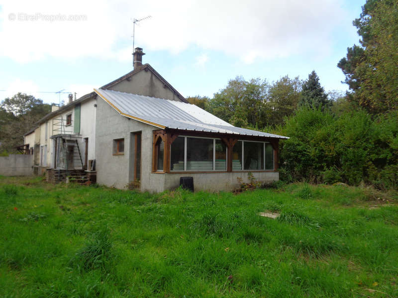 Maison à TREIGNY