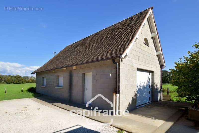 Maison à LONS-LE-SAUNIER