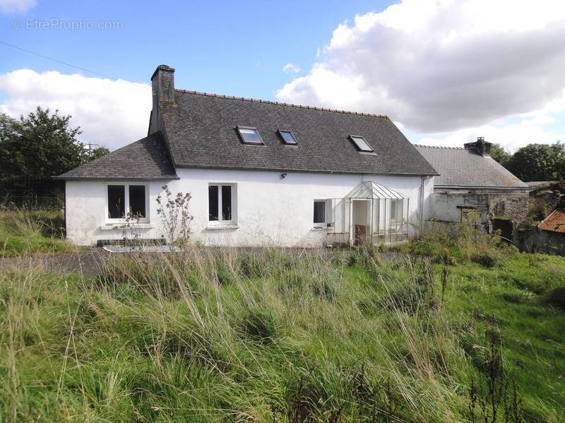 Maison à POULLAOUEN