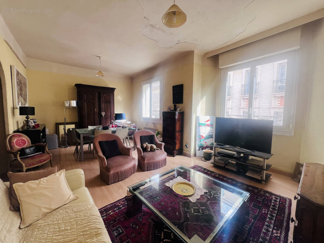 Appartement à MARSEILLE-6E