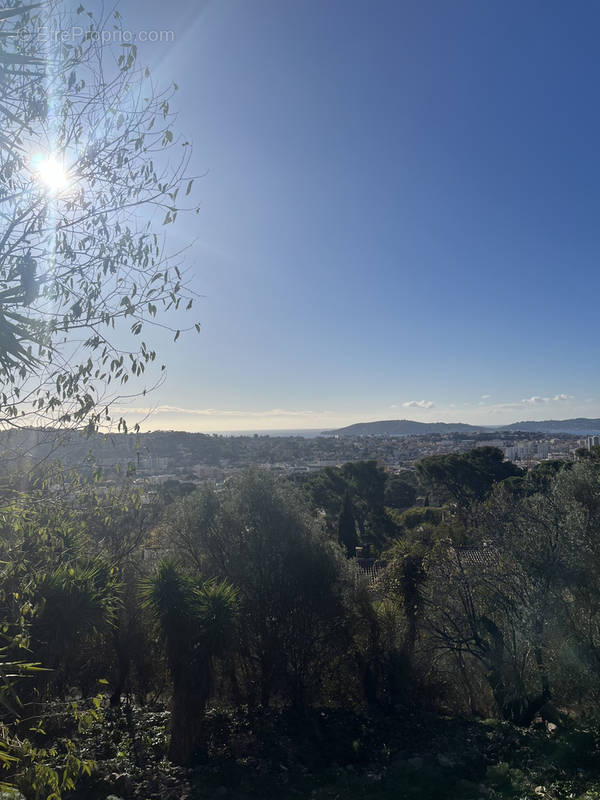 Terrain à TOULON