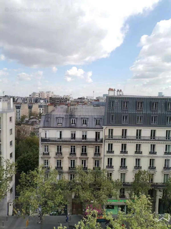 Appartement à PARIS-17E