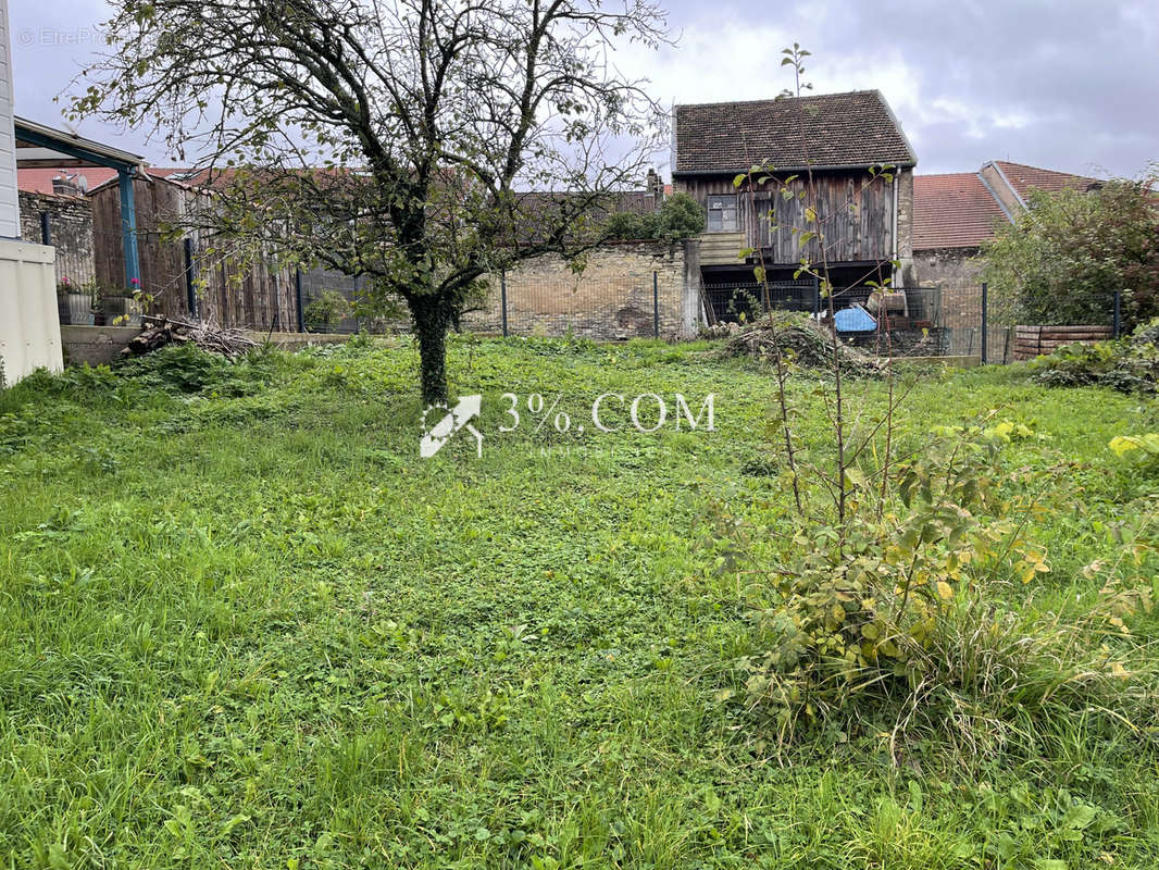 Maison à CREVIC