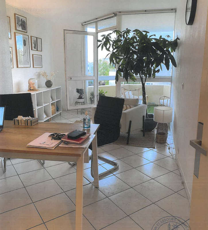 Appartement à SARTROUVILLE