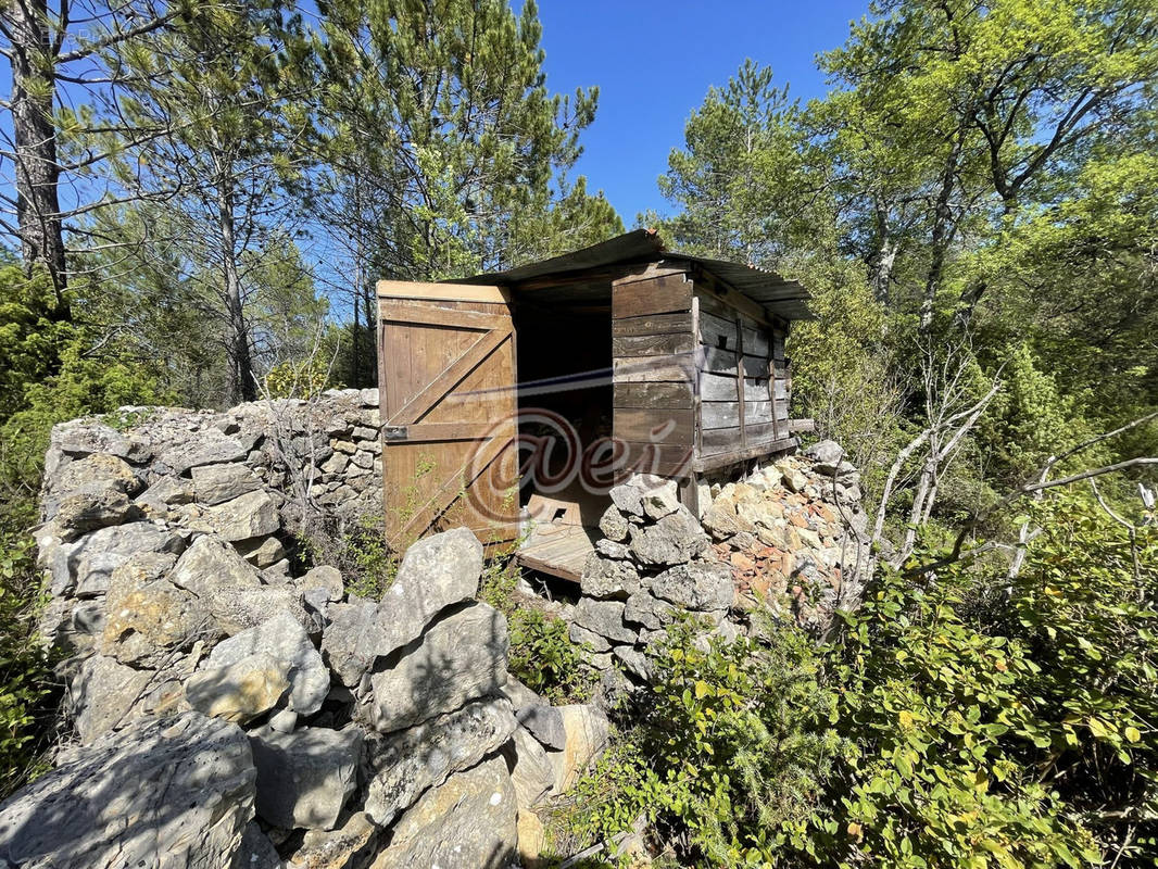 Terrain à BRAS