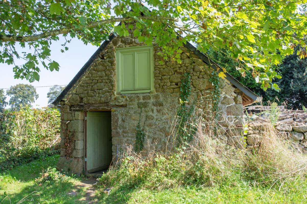 Maison à NOYAL-SOUS-BAZOUGES