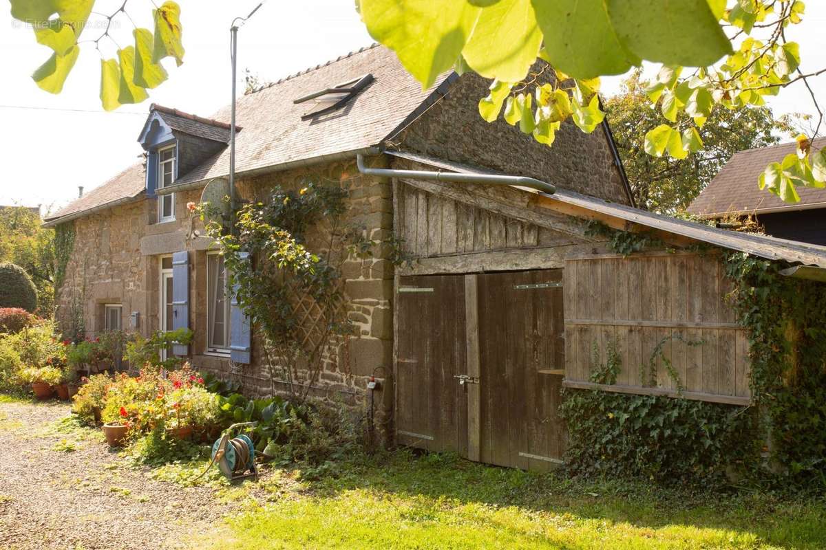 Maison à NOYAL-SOUS-BAZOUGES