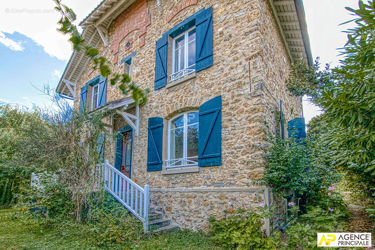 Maison à SAINT-GERMAIN-EN-LAYE