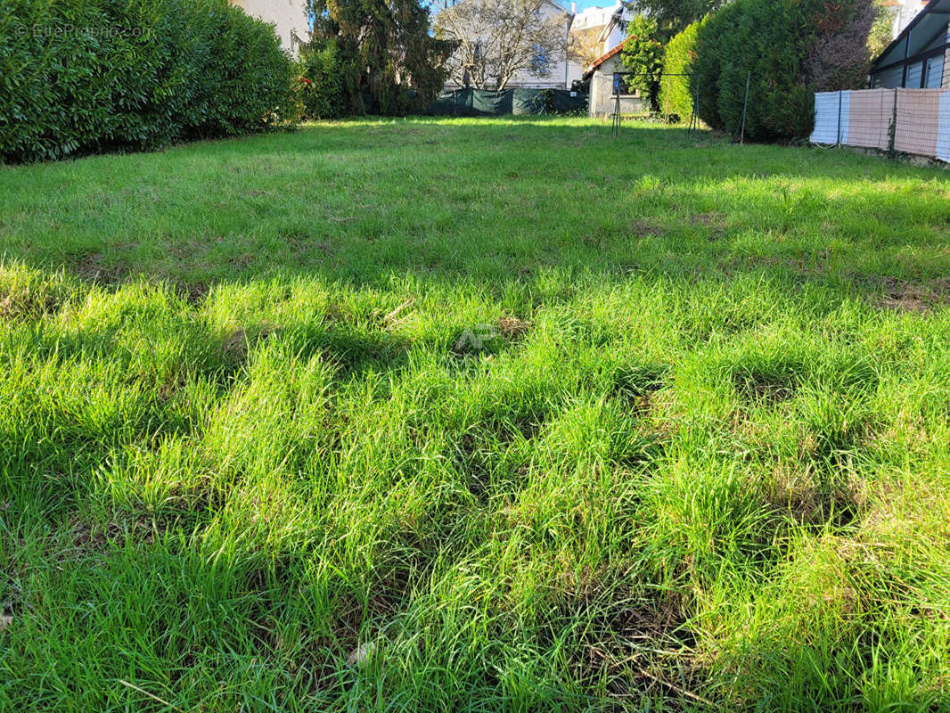 Terrain à SAINT-GERMAIN-EN-LAYE